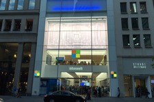 【現地レポ】『Halo 5』に「HoloLens」も！―NY5番街にオープンしたMicrosoft旗艦店突撃レポート 画像