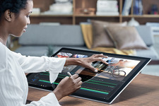 MS、オールインワンPC「Surface Studio」を海外発表―Xbox Oneワイヤレスコントローラーにネイティブ対応 画像