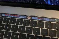 初代『DOOM』がMacBook ProのTouch Barで！？移植に成功した猛者が登場 画像