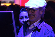 E3 2013: スティーヴン・スピルバーグ氏、『Battlefield 4』をプレイしてにっこり 画像