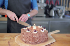 ウソじゃない『Portal』のケーキを1から手作りする本格的お料理動画が公開 画像