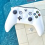 Xbox Oneコントローラー型の大型浮き輪！夏真っ最中のオーストラリアでユニークなグッズが発表