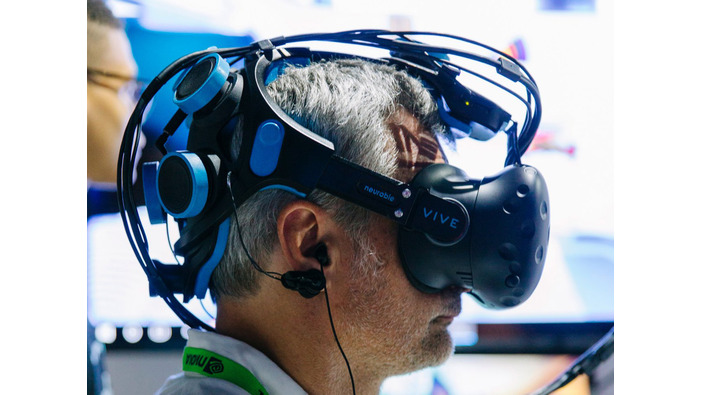 VRで貴方も超能力者に？SIGGRAPHにてVR“脳波”操作デバイスのデモが公開