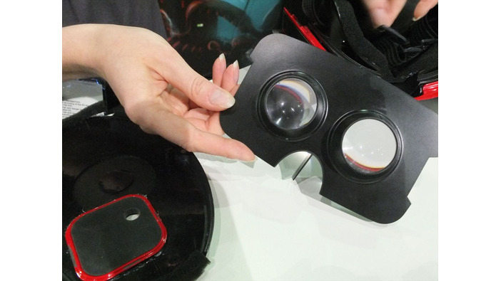 【E3 2014】VR機の新たな対抗馬！？スマホを利用した4way HMD「Cmoar Personal Viewer」